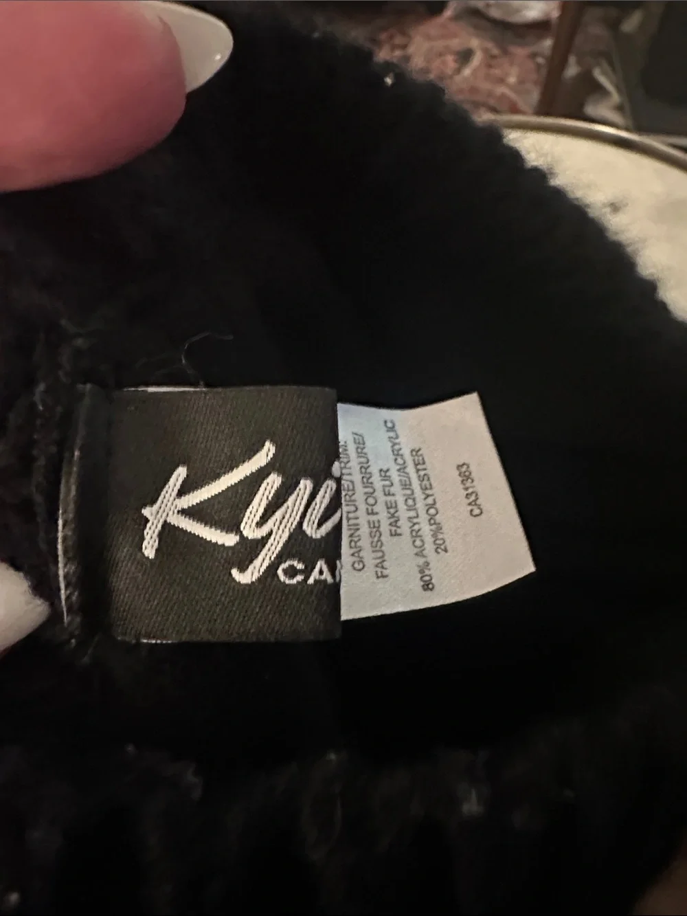 Kyi Kyi Canada Black Pom Pom Knit Beanie - Women Accessories